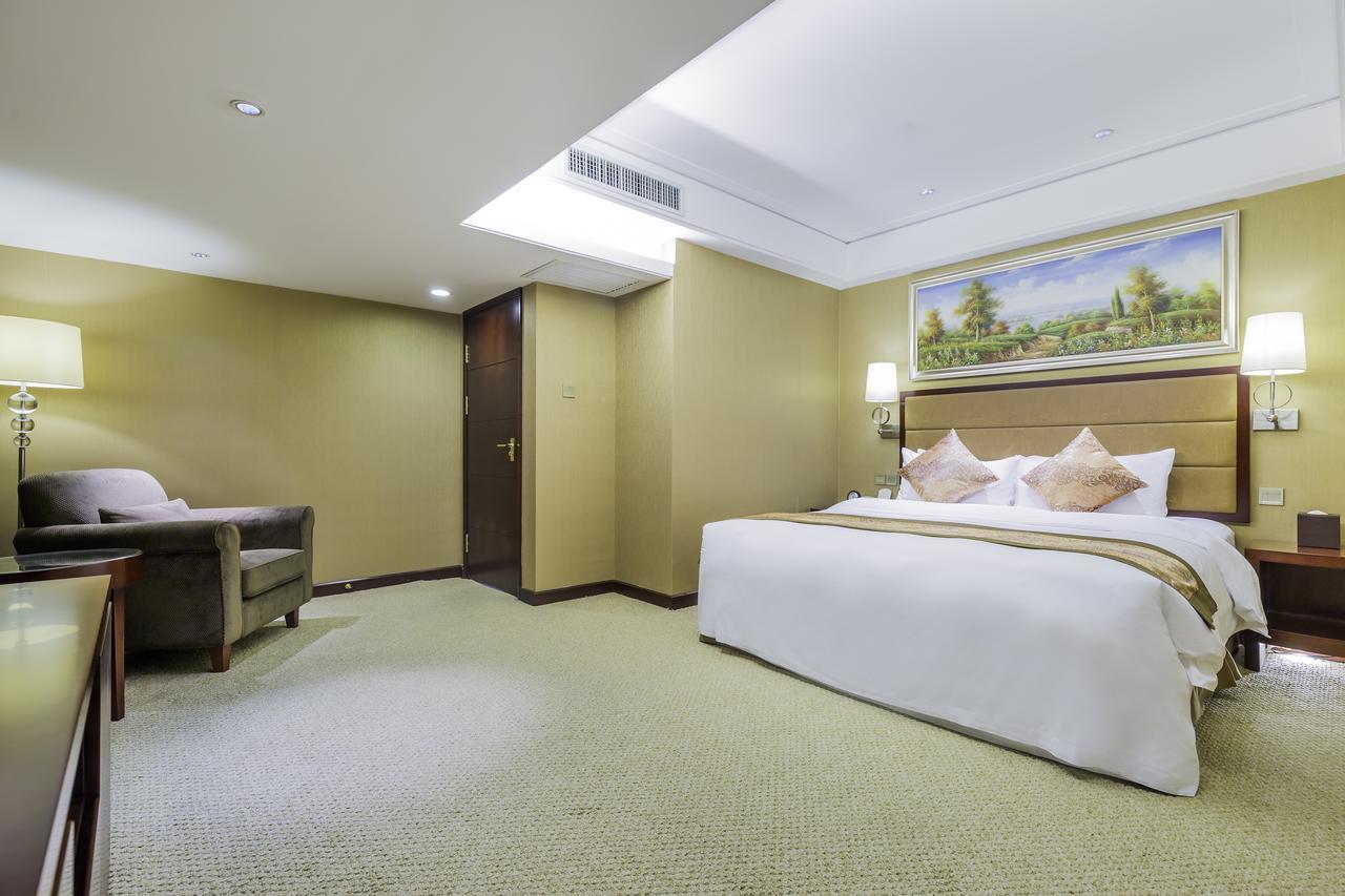 Northyorker Hotel Service Apartment Шеньян Экстерьер фото